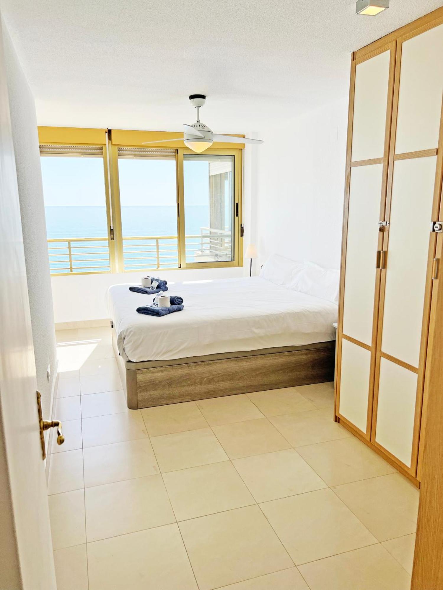 Oasis Frente Al Mar. Parking Gratis Apartment El Campello Ngoại thất bức ảnh